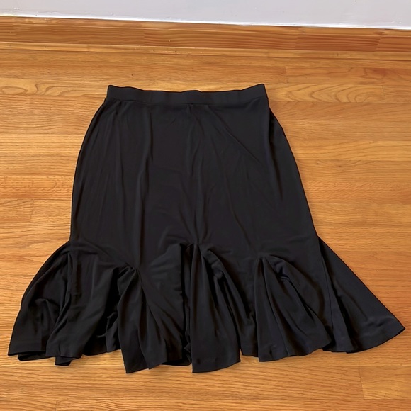 JM Collection Dresses & Skirts - JM Collection Black Trumpet skirt - size M